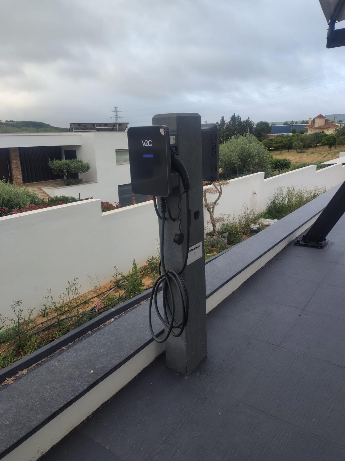 Acabamento final dos 4 carregadores domésticos em moradia — Vialonga